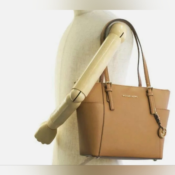 NWOT MICHAEL KORS Jet Set East West Tote - Picture 7 of 11